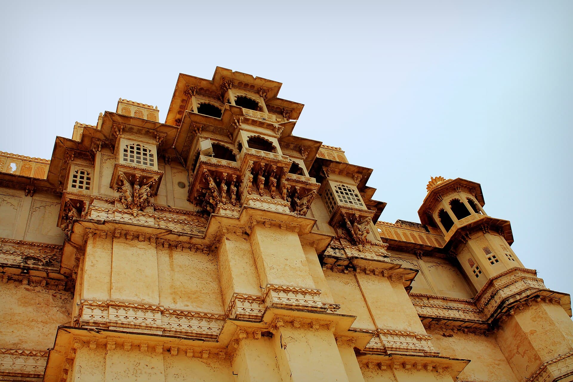Rajasthan for Luxury Travellers: Choosing the Right Cities and Properties